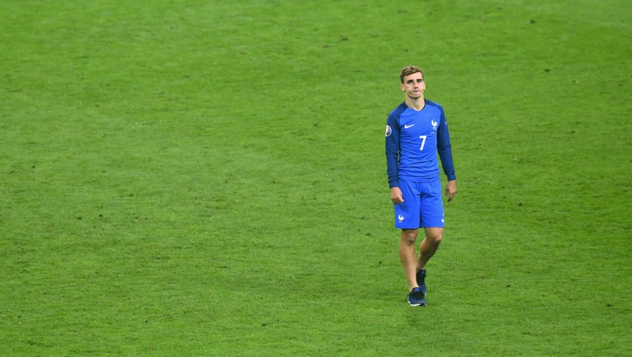 PARIS, FRANCE - JULY 10:  Antoine Griezmann of France shows his dejection after his team's 0-1 defeat in the UEFA EURO 2016 Final match between Portugal and France at Stade de France on July 10, 2016 in Paris, France.  (Photo by Dan Mullan/Getty Images)