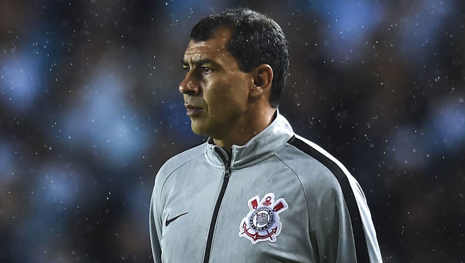 Sem resposta? Carille adota 'tática do silêncio' após testes ruins do Corinthians