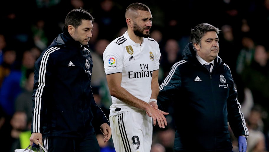 Nachster Real Schock Benzema Droht Nach Fingerbruch Auszufallen German Site