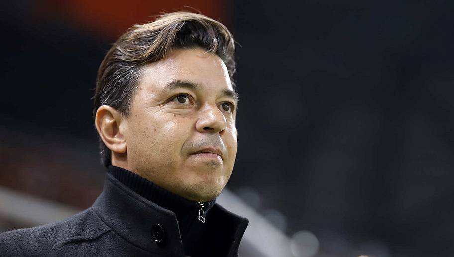 Un Didier Allenatore Ed Ex Calciatore Francese