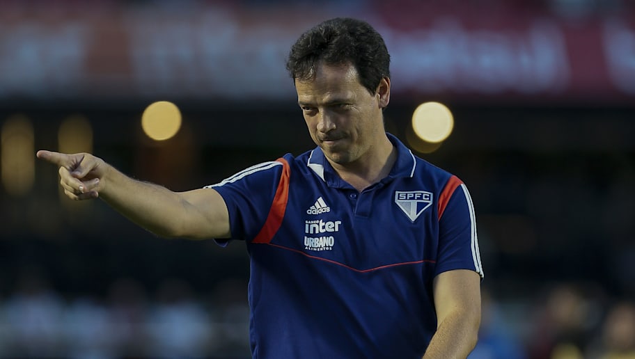 São Paulo divulga lista de relacionados pelo técnico Fernando Diniz para o duelo contra o Cruzeiro