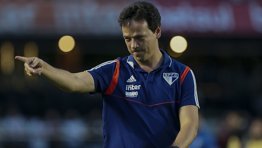 São Paulo melhora perto da Libertadores; Diniz, Pato e outros ganham 'fôlego' na equipe