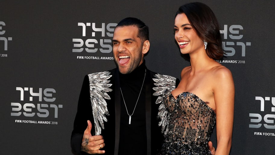 La pareja de Dani Alves explota en Instagram tras los ...