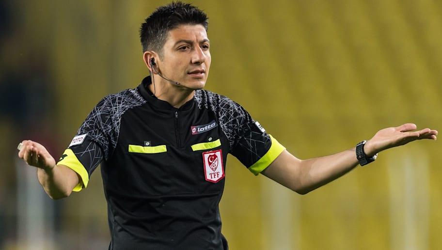 Spor Toto Super Lig In Ilk Yarisinda En Fazla Gelir Elde Eden 10 Hakem 90min