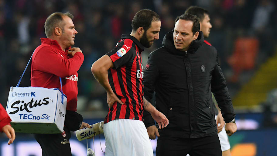 Gonzalo Higuain Set To Miss Ac Milan S Europa League Game Against Real Betis With Back Injury 90min
