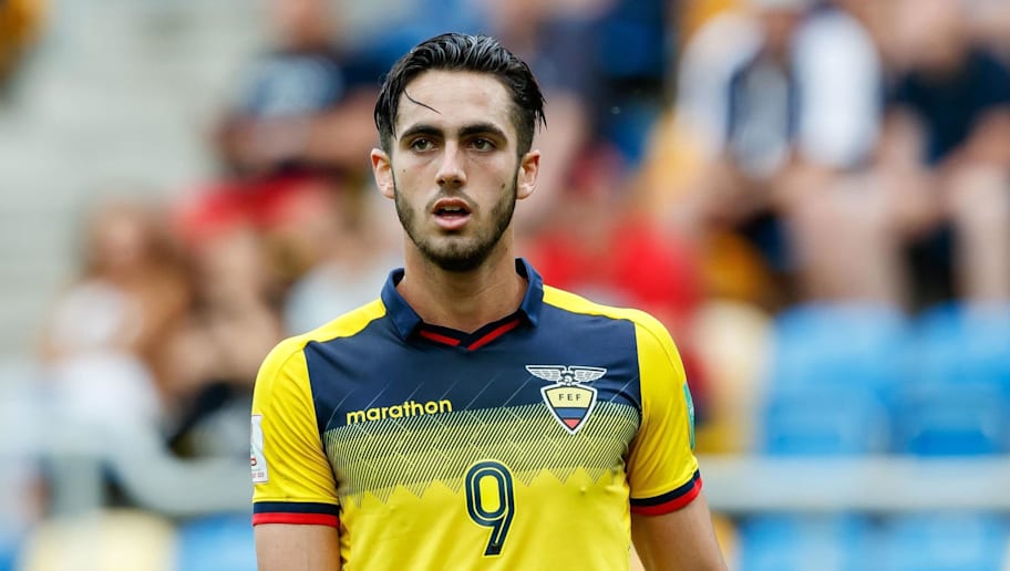 Wolves In Talks To Sign Young Striker Leonardo Campana After