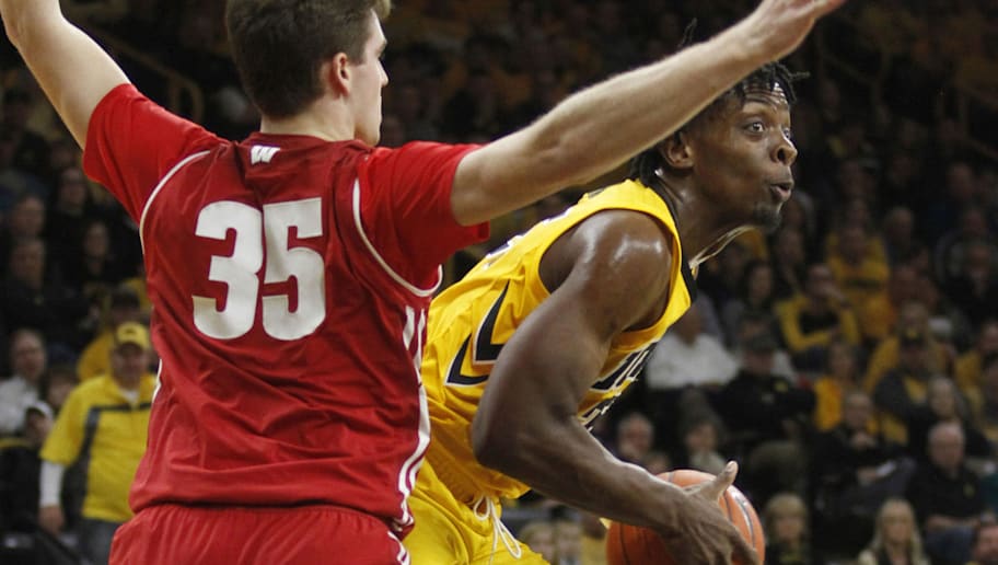 Iowa Vs Wisconsin Expert Prediction Theduel