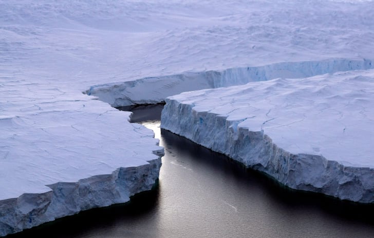 The Knox Coast iceshelf