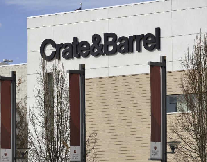 Crate & Barrel storefront