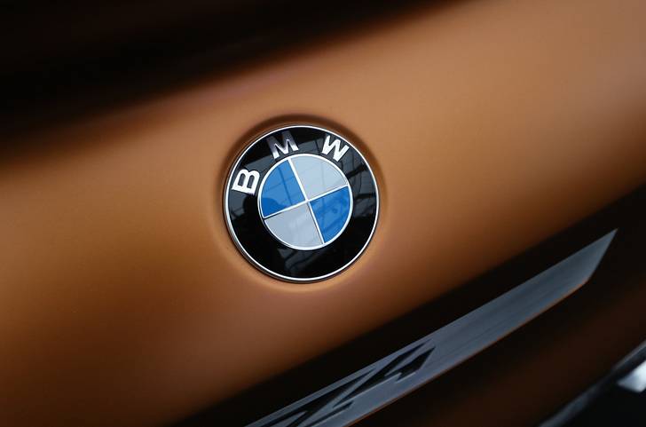 The white and blue BMW logo
