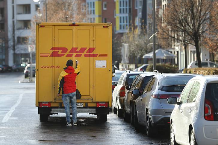 DHL truck