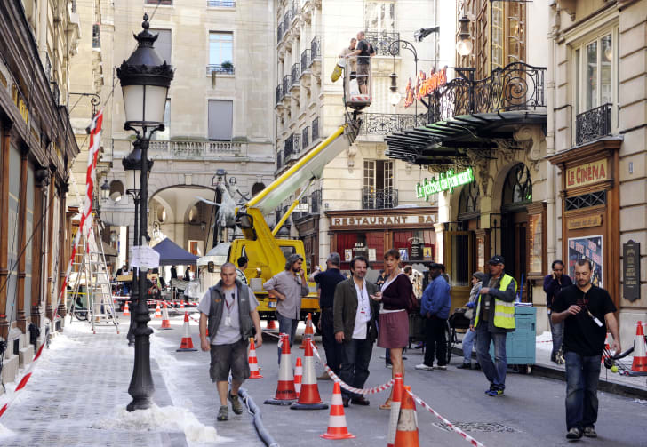 Ffilming The Invention of Hugo Cabret on street