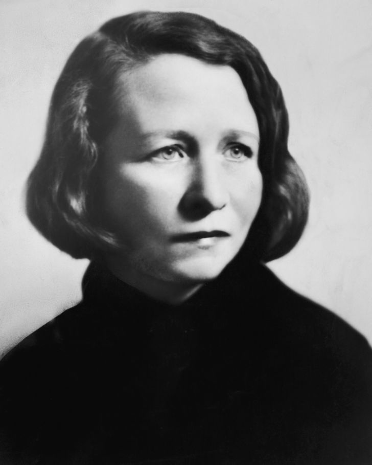 portrait of Edna St. Vincent Millay