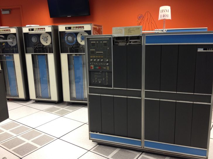 Vintage IBM 1401 computers from the Computer History Museum.