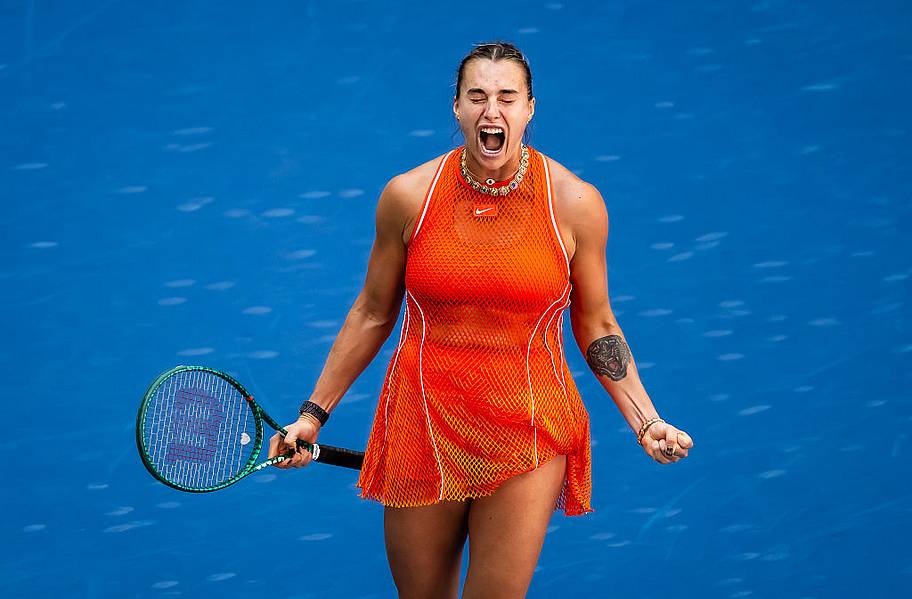 Aryna Sabalenka, orange tennis, tennis outfit, U.S. Open