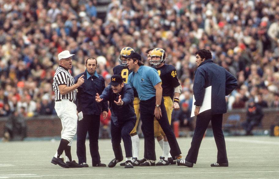 Michigan coach Bo Schembechler complains to an official during the Wolverines’ game against Ohio State in 1973.