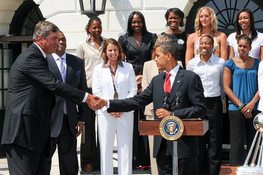 Bill Lambieer and the Detroit Shock make White House visit 