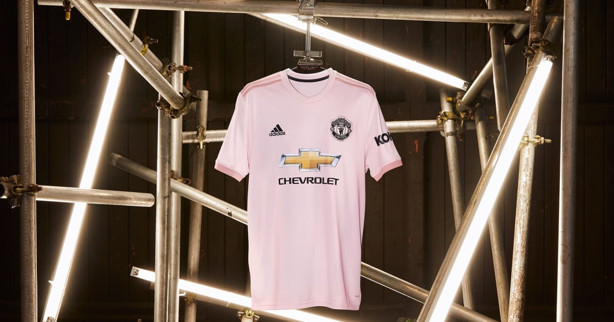 manchester united pink shirt