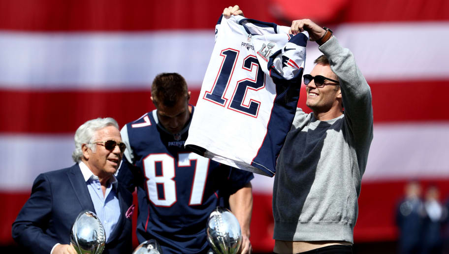 rob gronkowski steals brady jersey rob gronkowski steals brady jersey