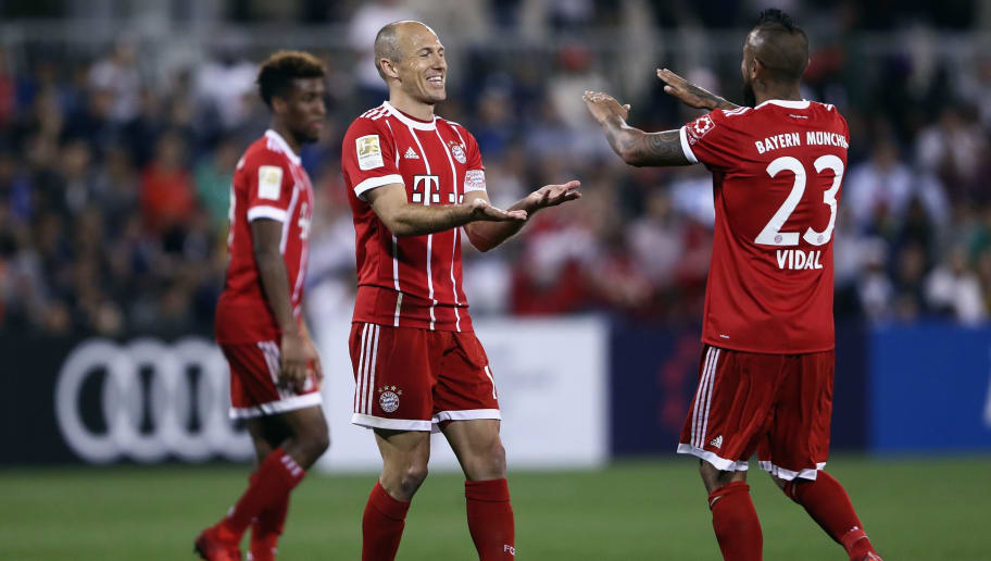 Video Bayern Munich Troll Manchester United On Twitter After Arjen Robben S Volley In Friendly 90min