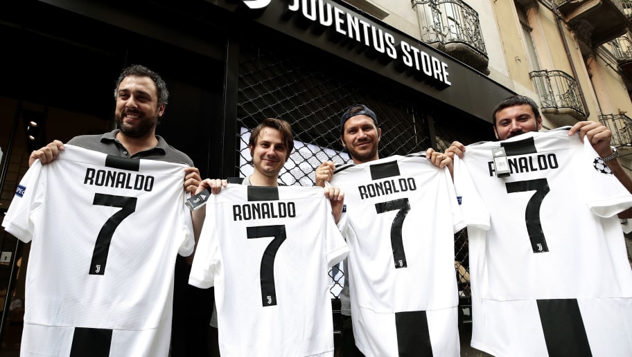 ronaldo juventus philadelphia la genial respuesta de la roma al fichaje de ronaldo por la juventus 90min ronaldo juventus philadelphia la genial respuesta de la roma al fichaje de ronaldo por la juventus 90min