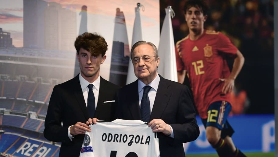 Maillot Domicile Real Madrid Odriozola Maillot Domicile Real Madrid Odriozola