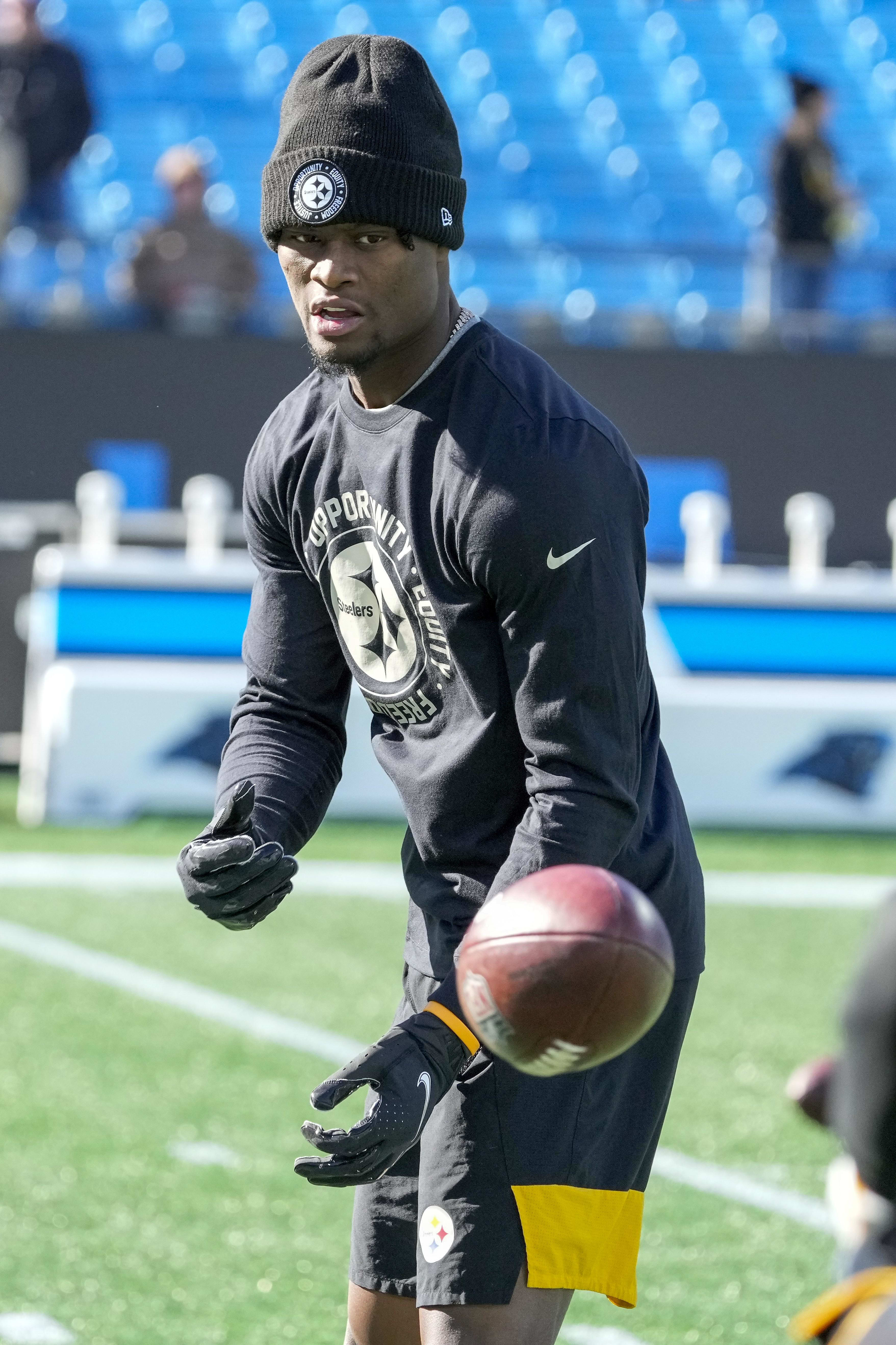 Pittsburgh Steelers wide receiver George Pickens makes a catch during pregame warm ups against the Carolina Panthers.