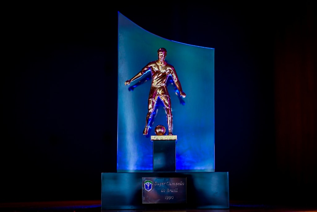 Troféu da Supercopa do Brasil que será entregue ao Grêmio