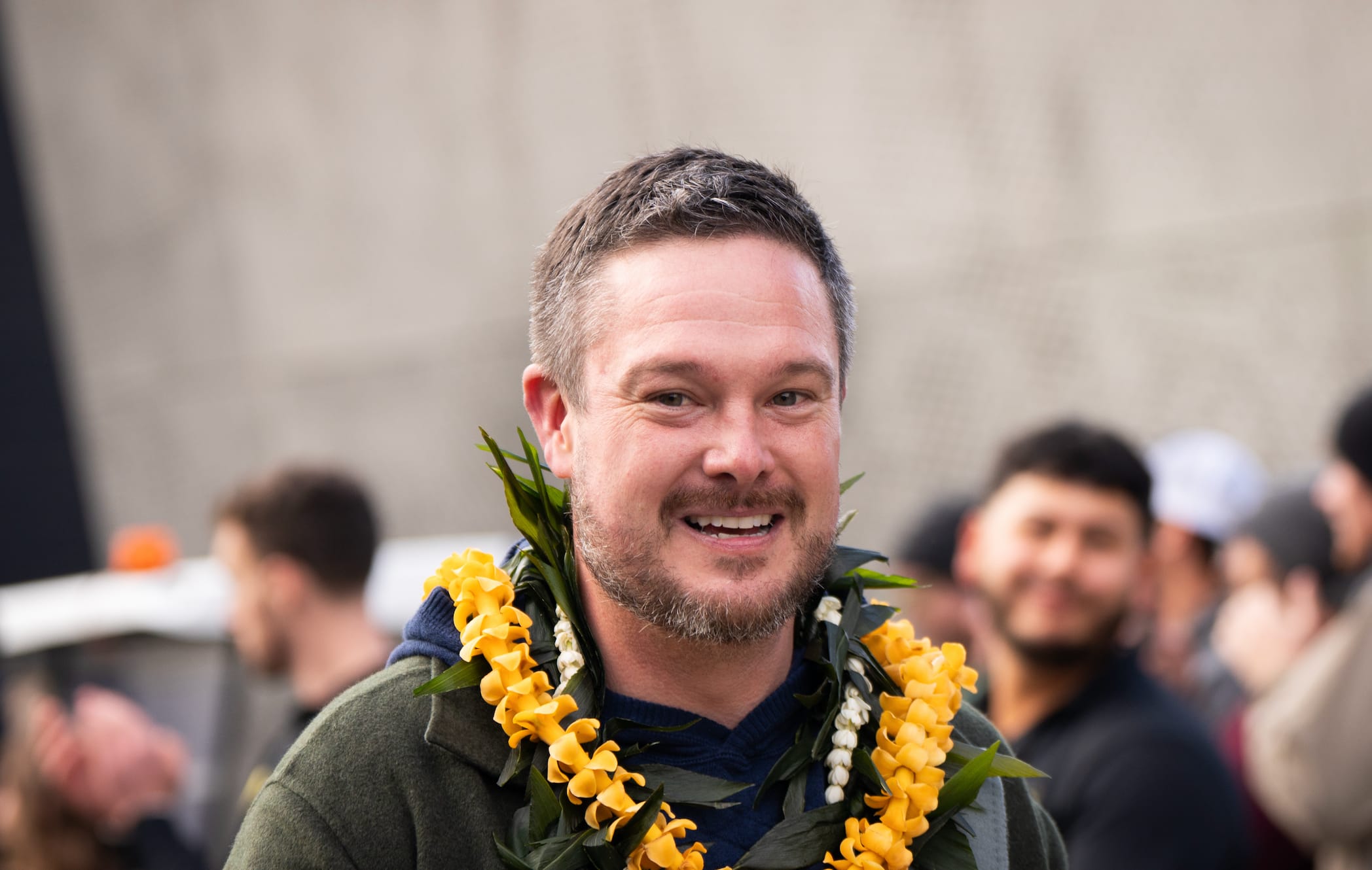 Oregon Ducks USC Trojans game dan lanning uniforms nike phil knight autzen stadium eugene dante moore lincoln riley NIL 