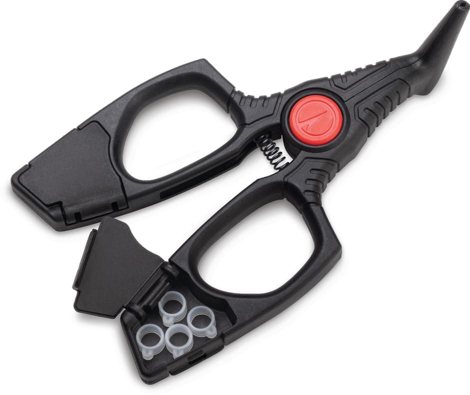 The VMC Crossover Pliers easily and quickly add O-rings to your soft stickbaits. 