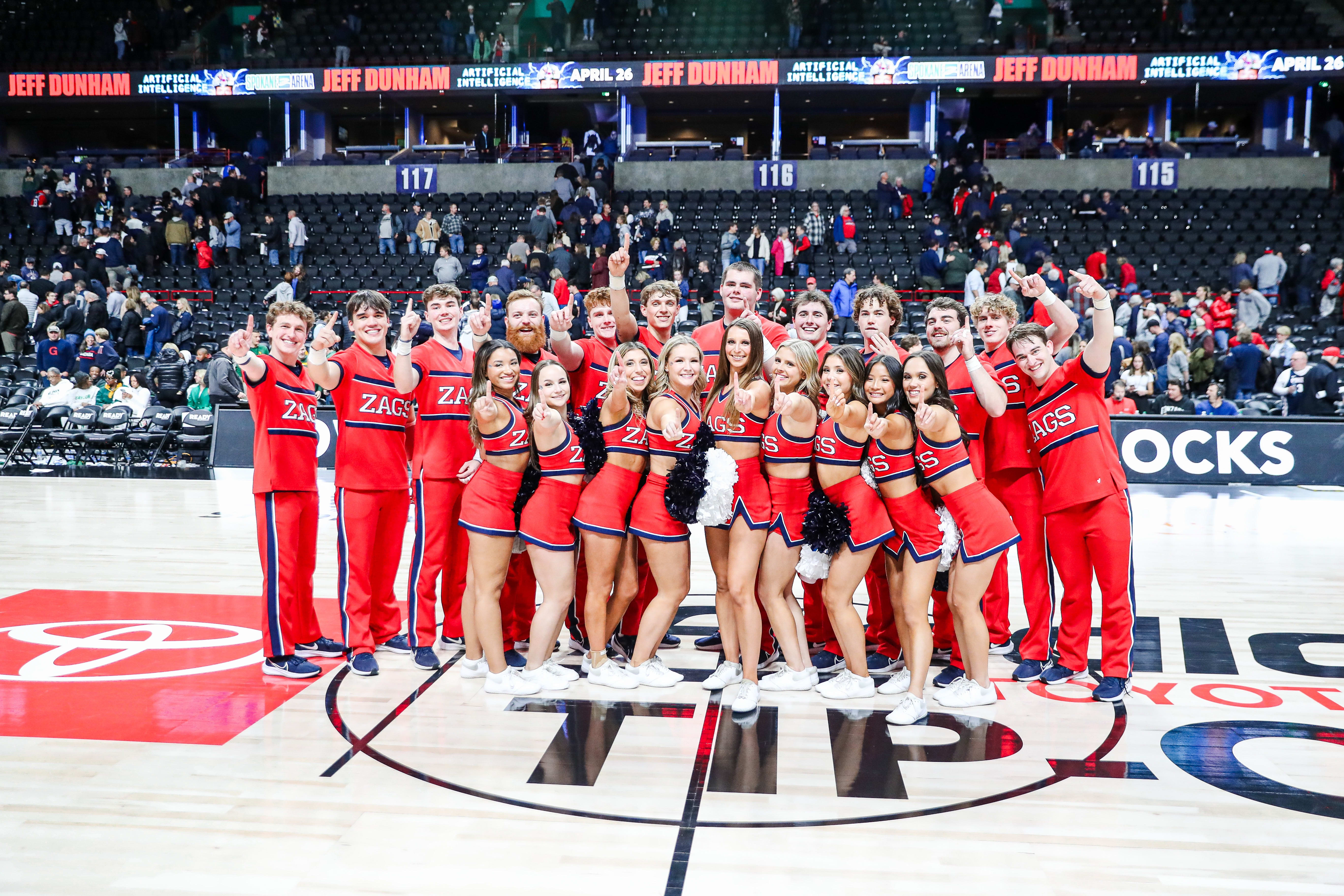 Gonzaga cheerleaders