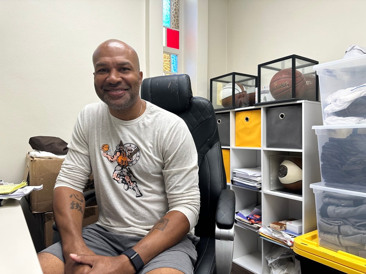 basketball; derek fisher