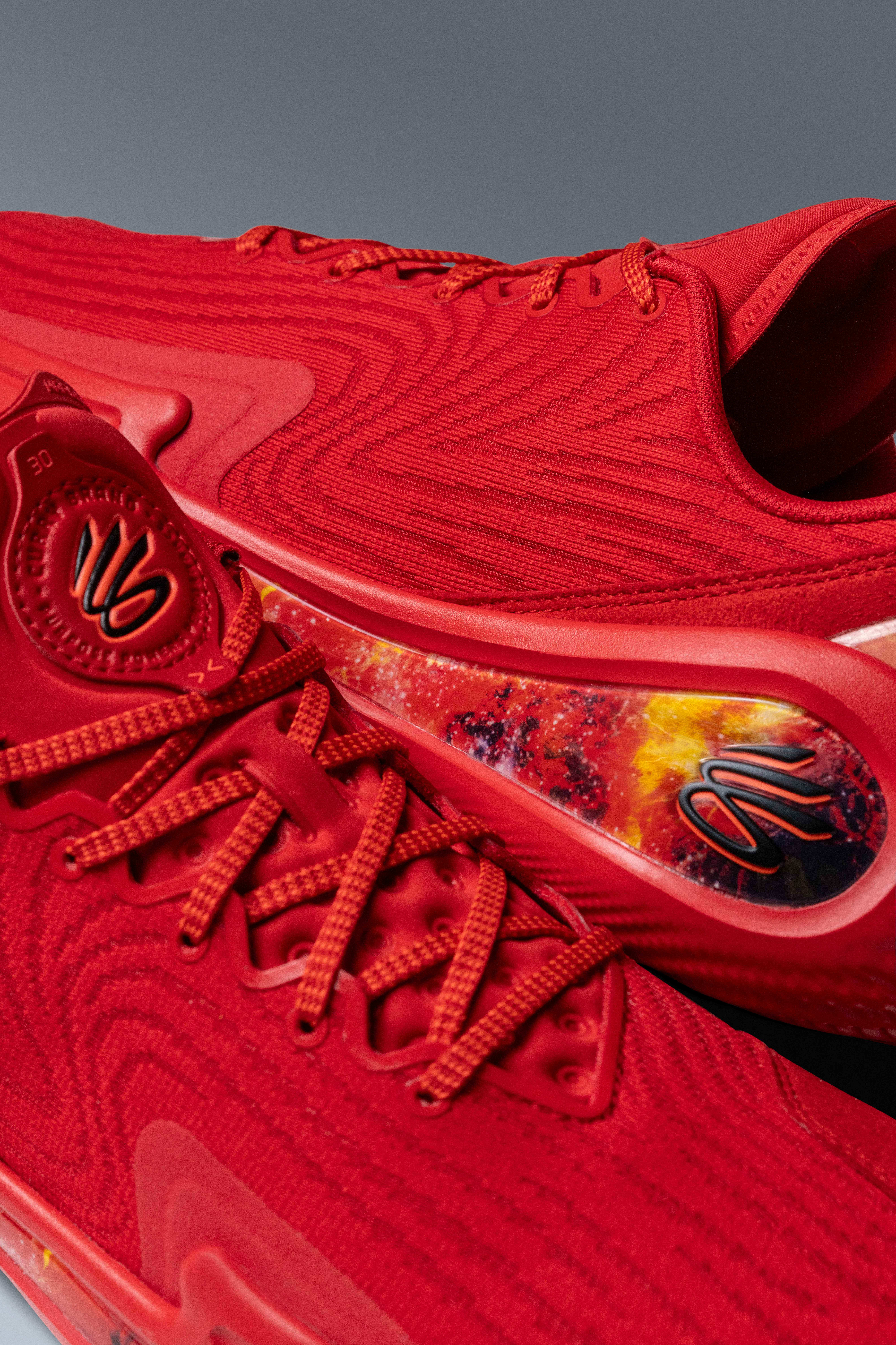 Steph Curry's legendary March Madness run inspired his new shoes