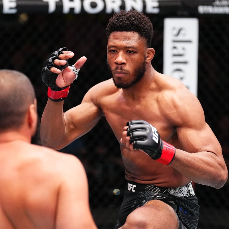 Oumar Sy during his UFC debuted against Tuco Tokkos.