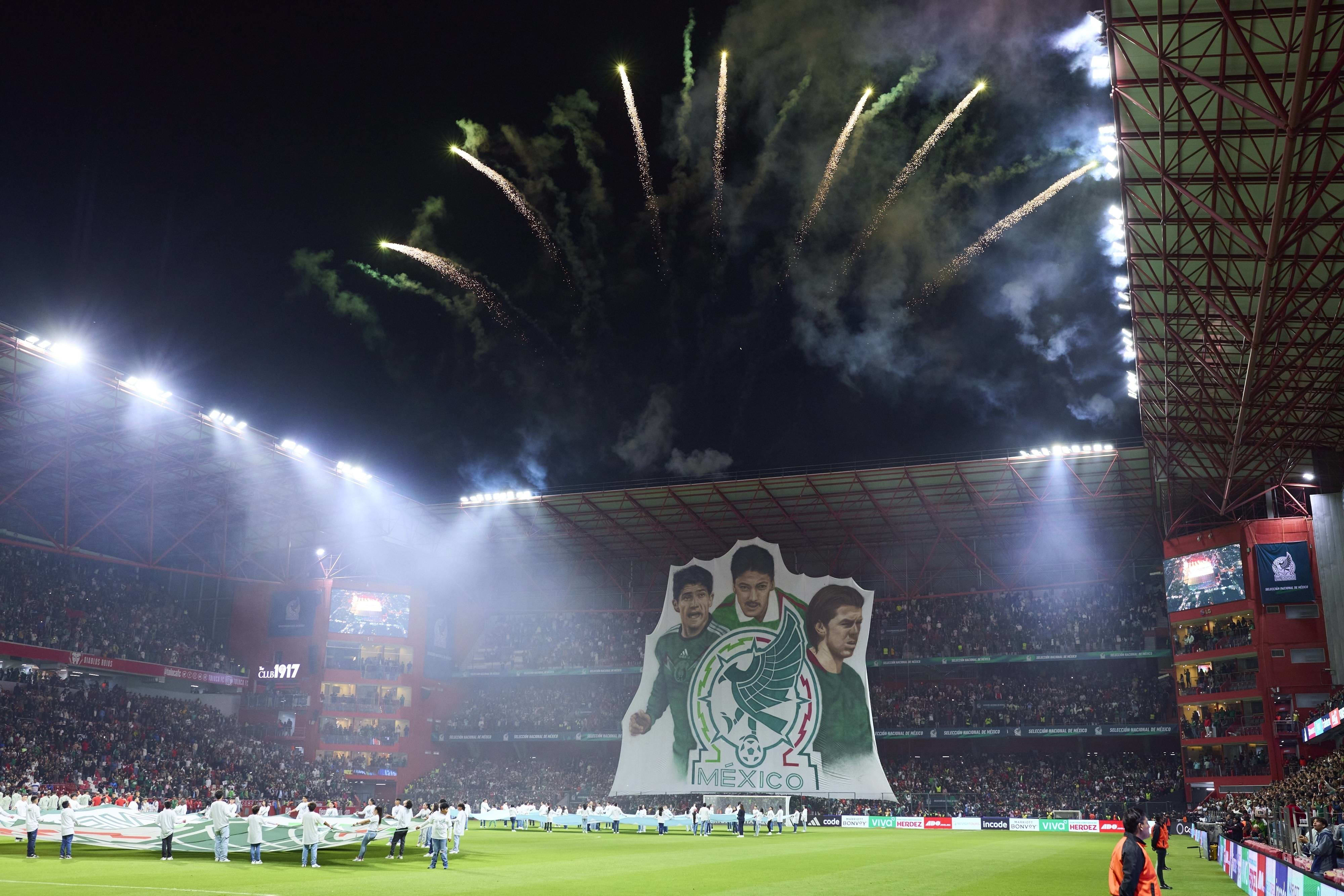 El Estadio Nemesio Diez lució espectacular para recibir a El Tri ante Honduras