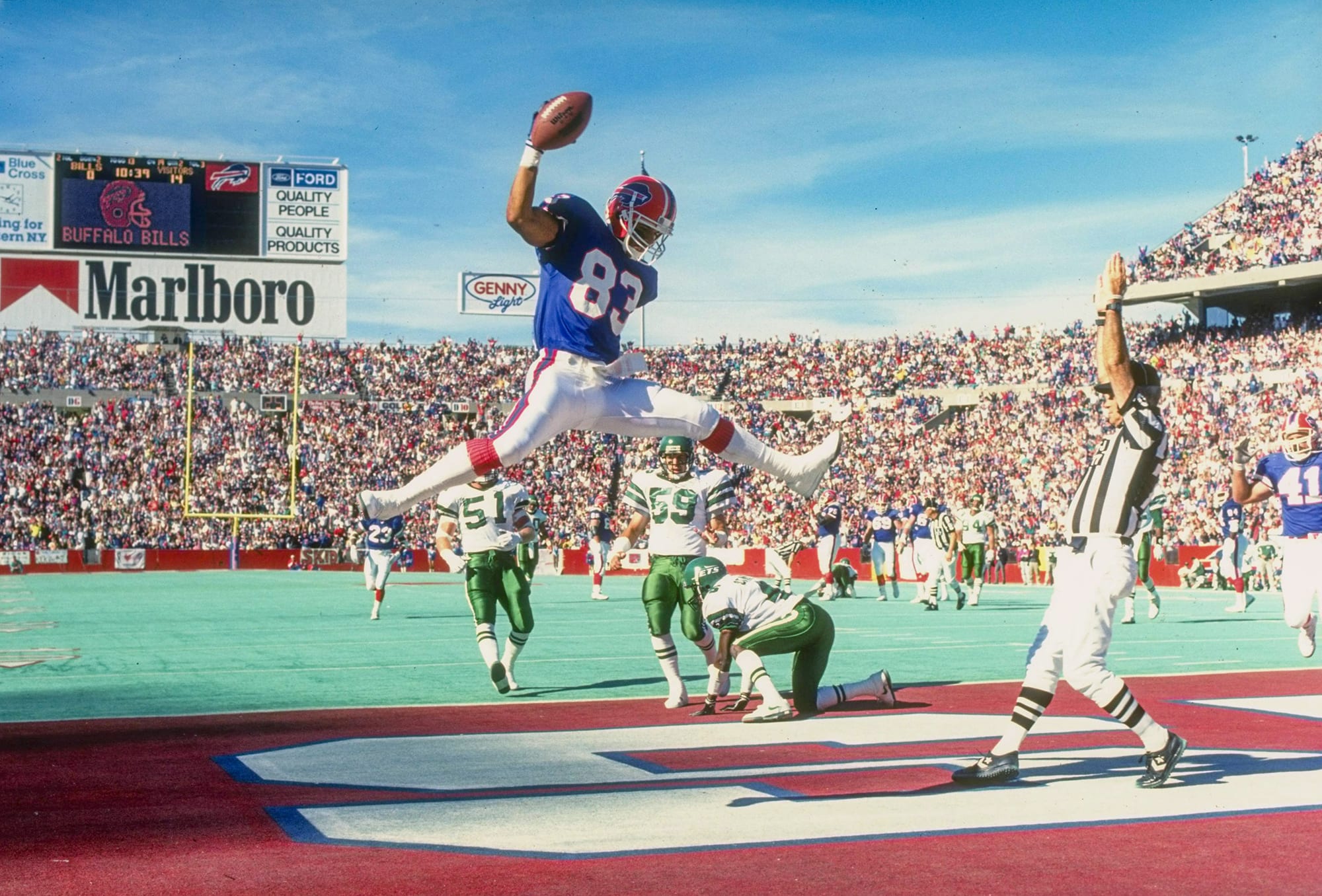 andre-reed-bills-jump-end-zone