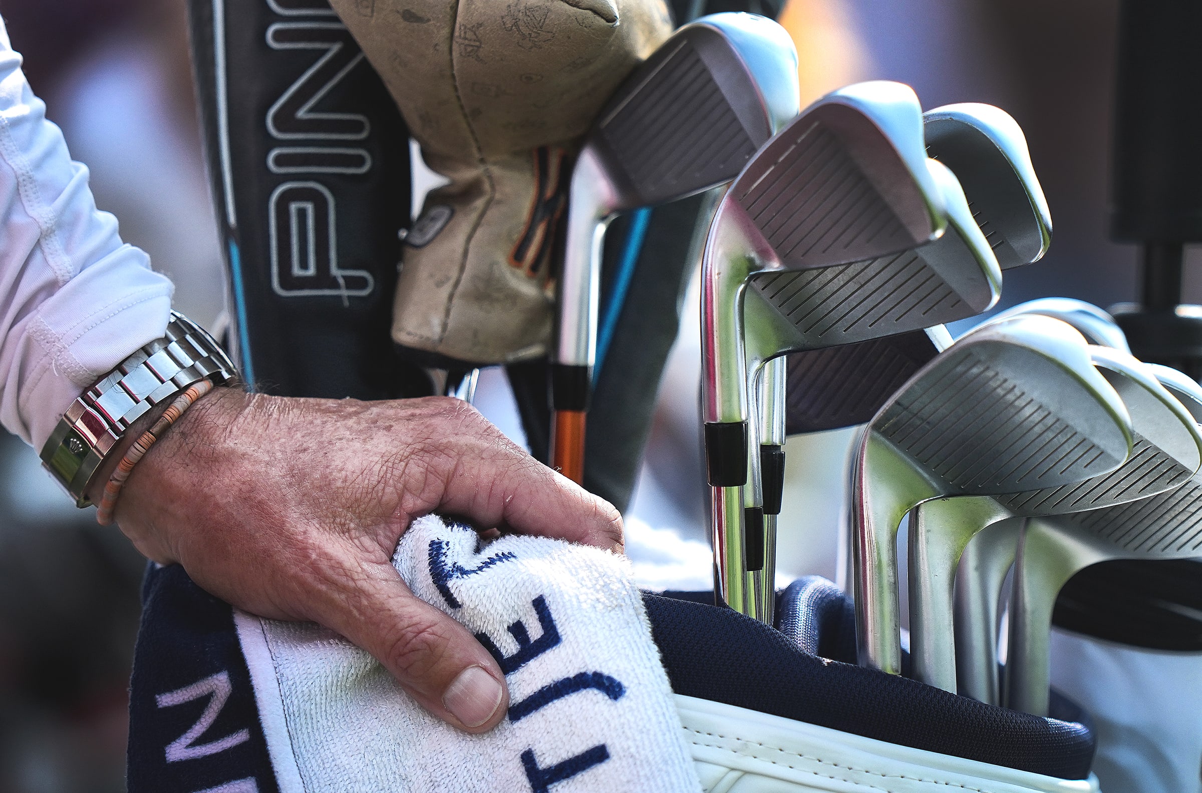 Viktor Hovland’s caddie