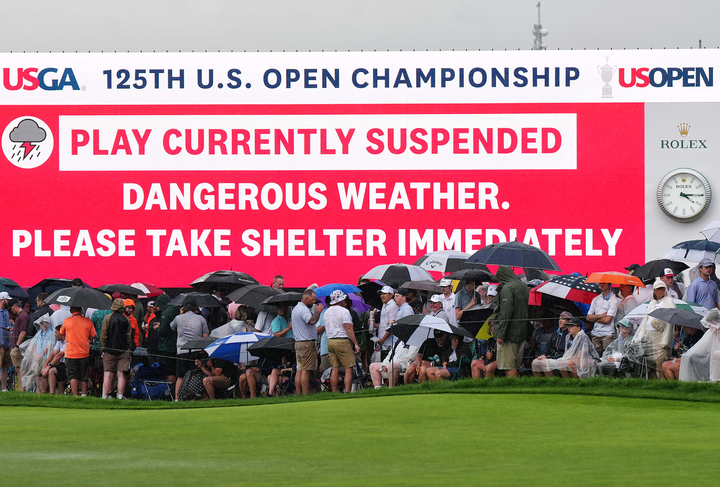 Weather delay at Oakmont