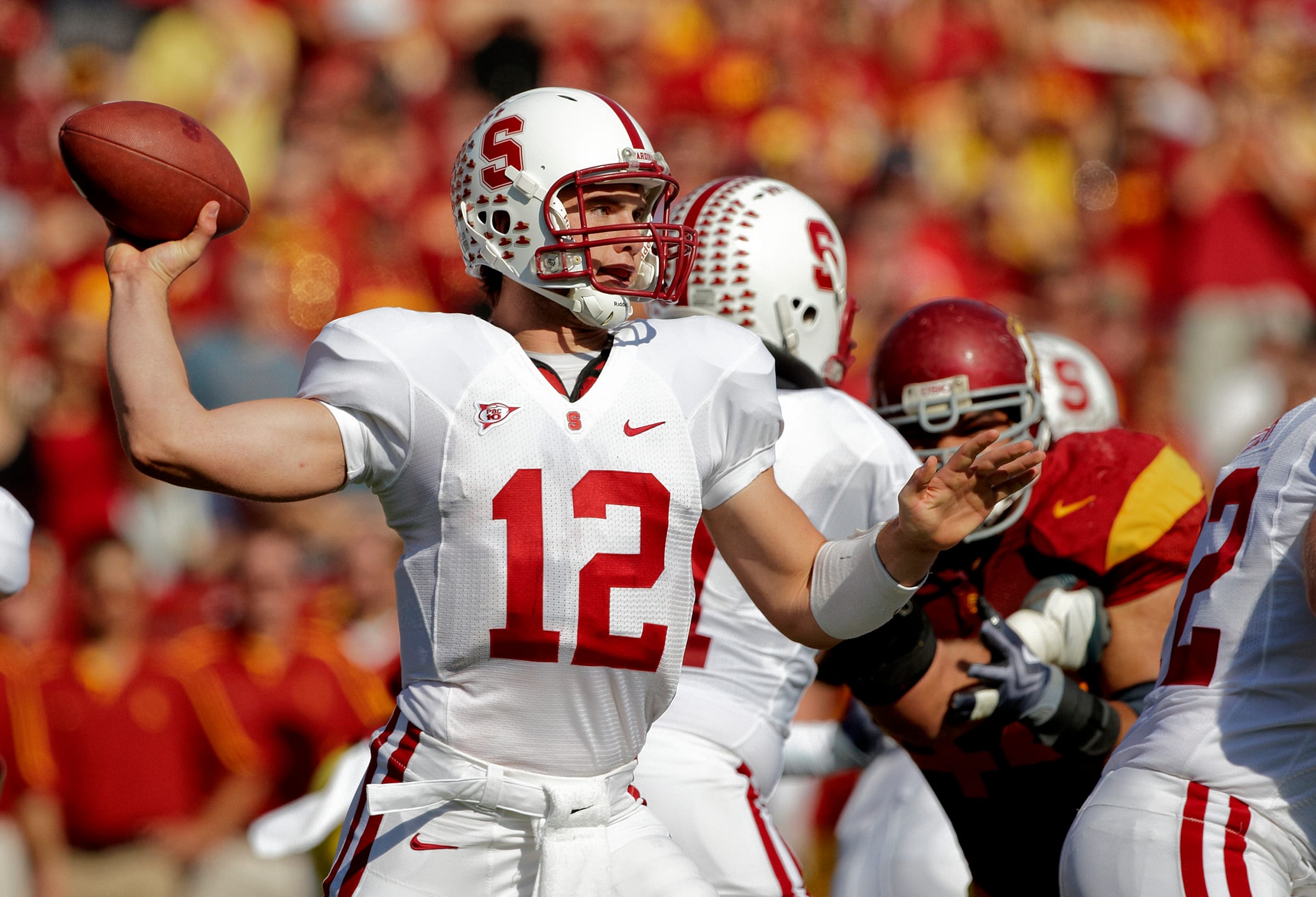 Stanford QB Andrew Luck passes vs USC in 2009.