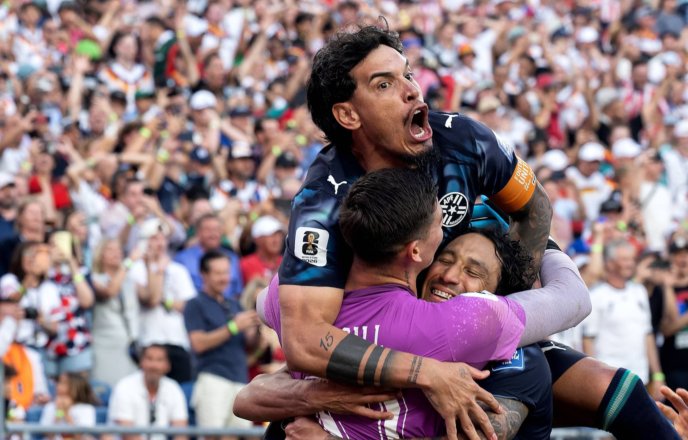 Paraguay players celebrate