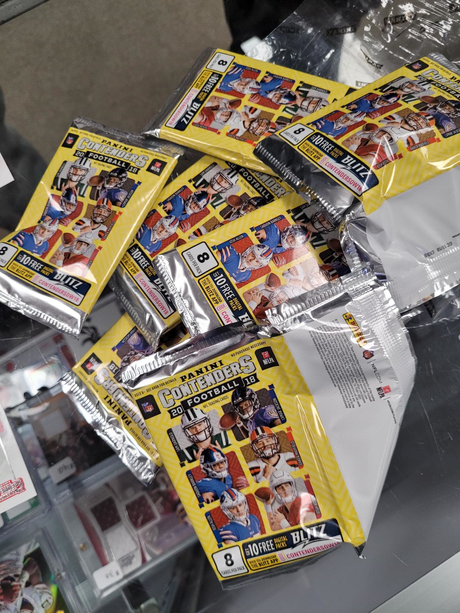 2018 Contenders Football packs