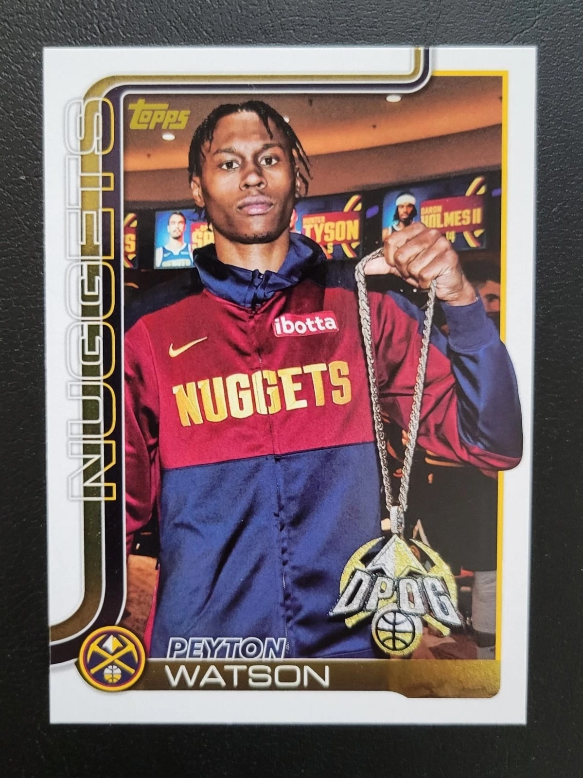 Golden Mirror Image Variation cards: a top chase in 25-26 Topps