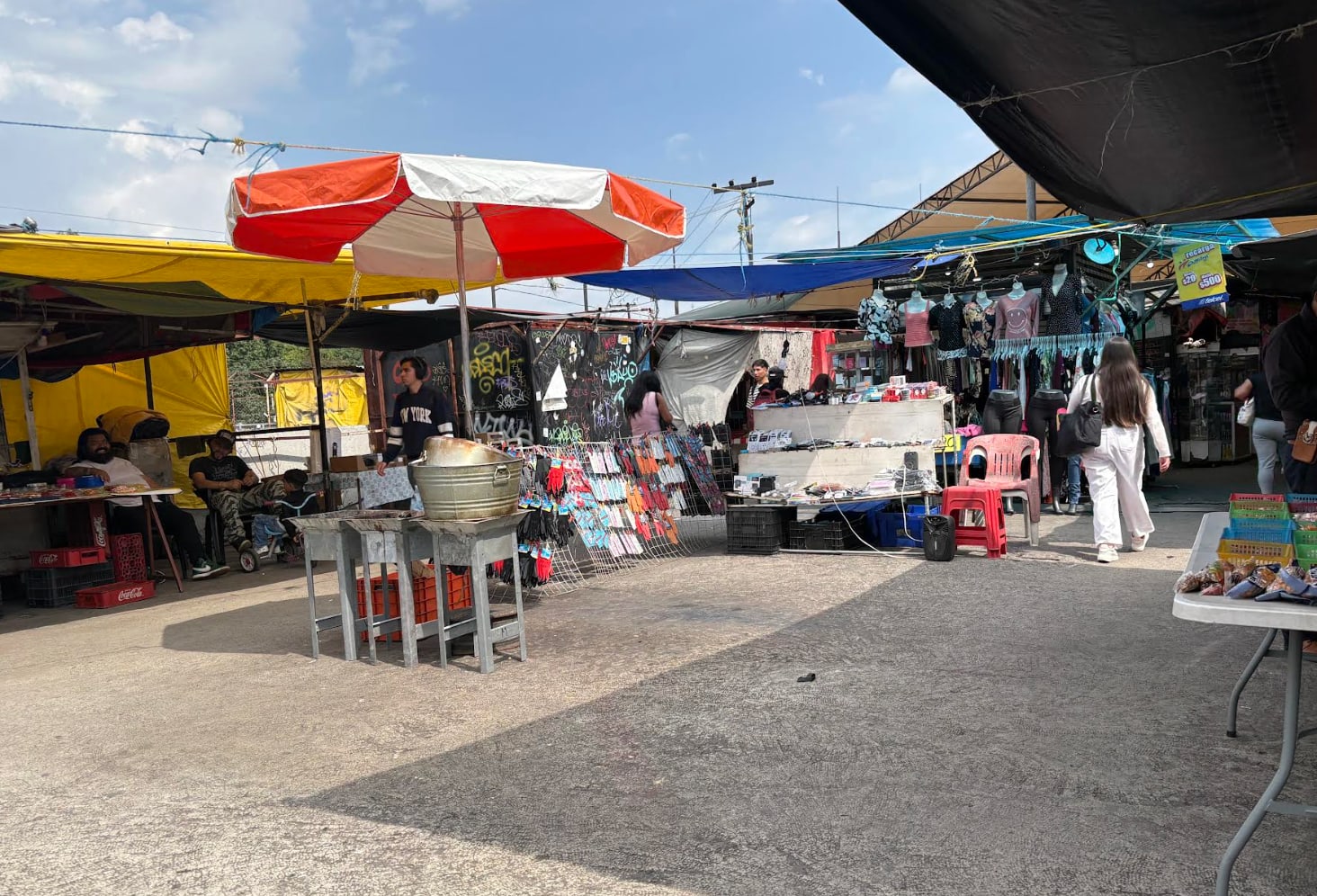 La reubicación de los comerciantes se realizará una vez que el Gobierno de la Ciudad de México presente los proyectos de inte