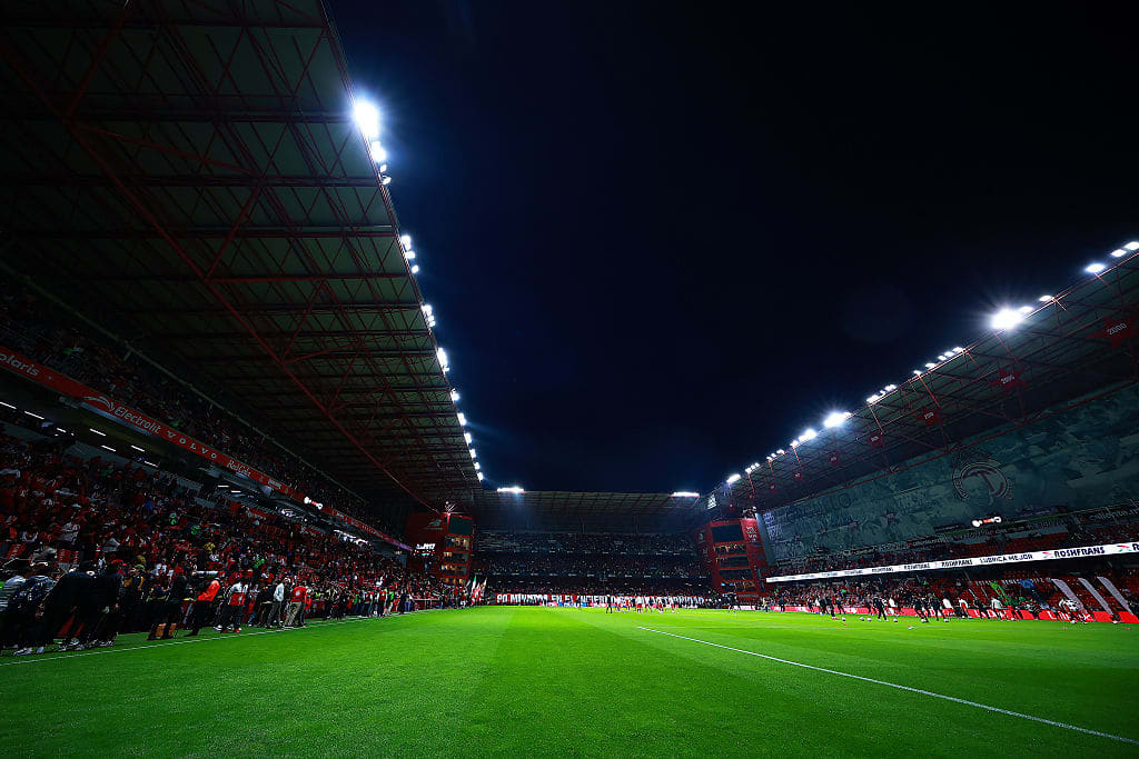 El Estadio Nemesio Diez vivió una remodelación reciente.