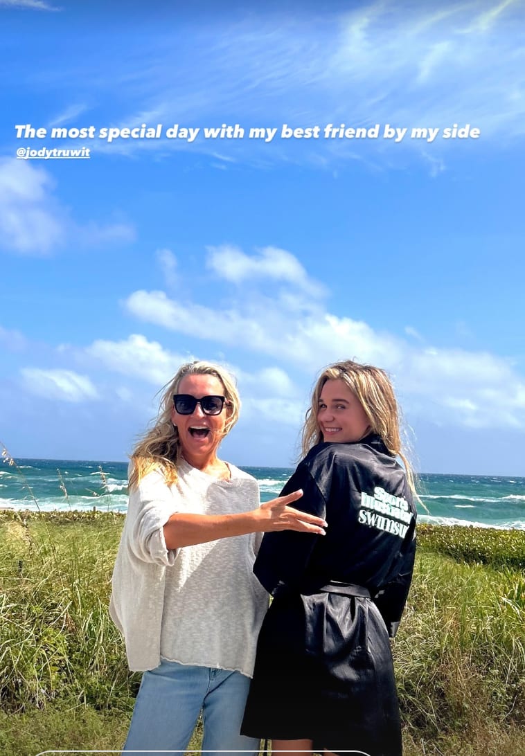 Ali Truwit and mom Jody Truwit on Ali’s SI Swimsuit debut photo shoot day in Boca Raton, Fla.