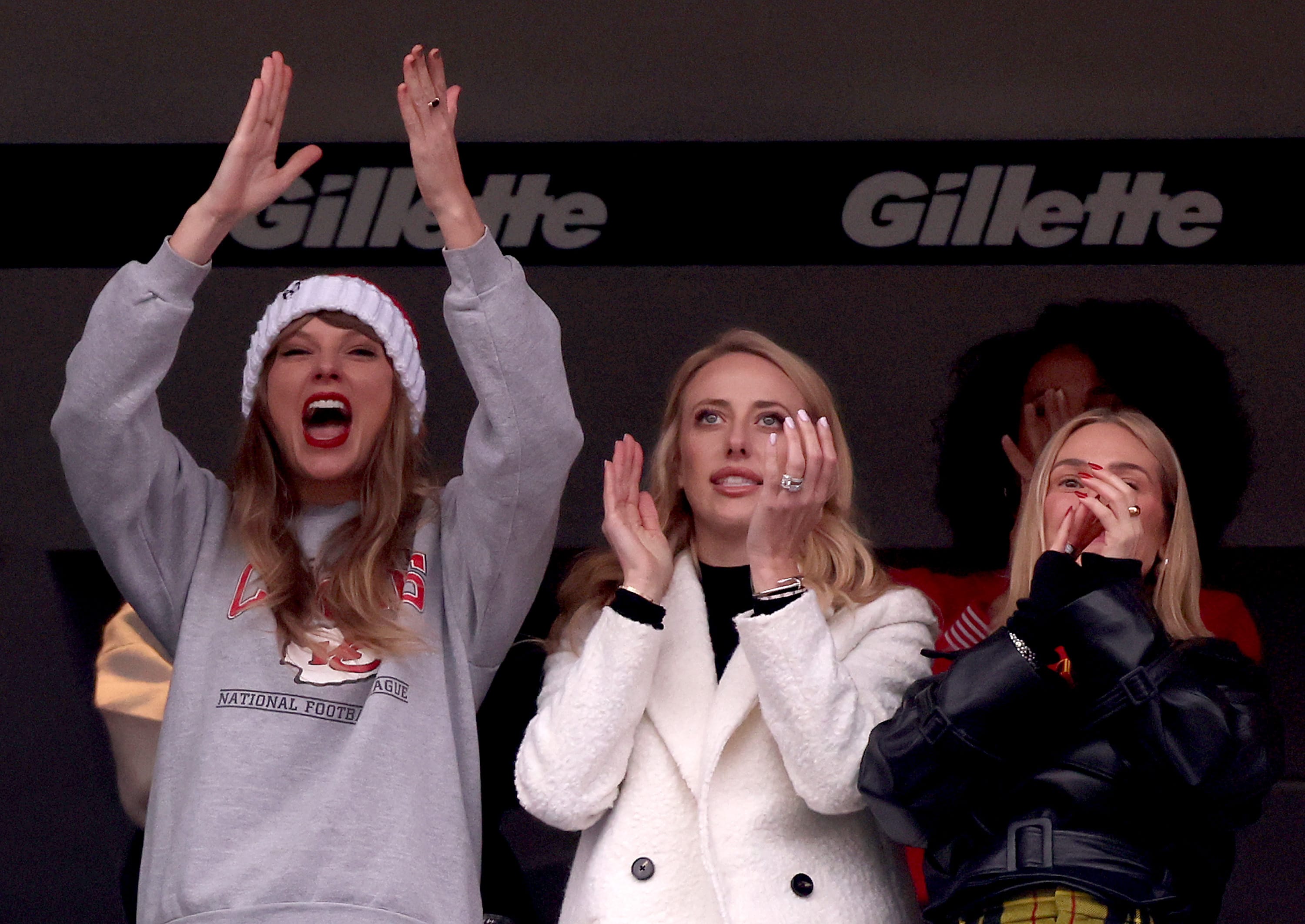 Taylor Swift and Brittany Mahomes
