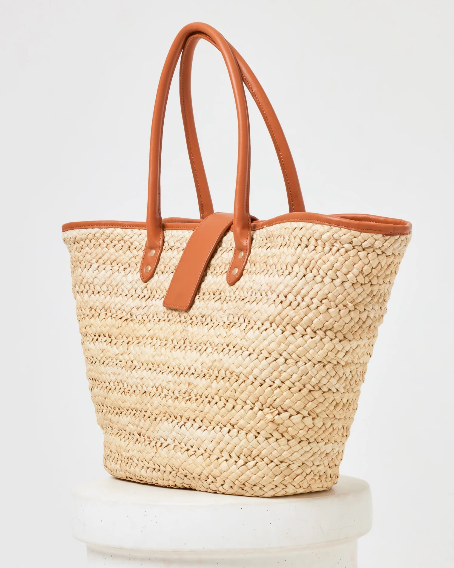 Straw bag