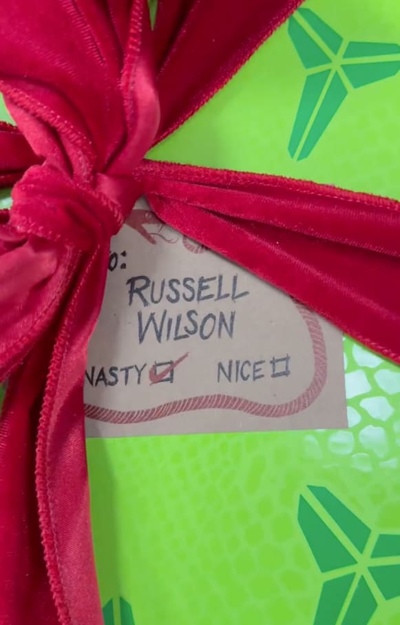 Russell Wilson, Vanessa Bryant, Nike Kobe 6 'Grinch' Vapor Edge cleats