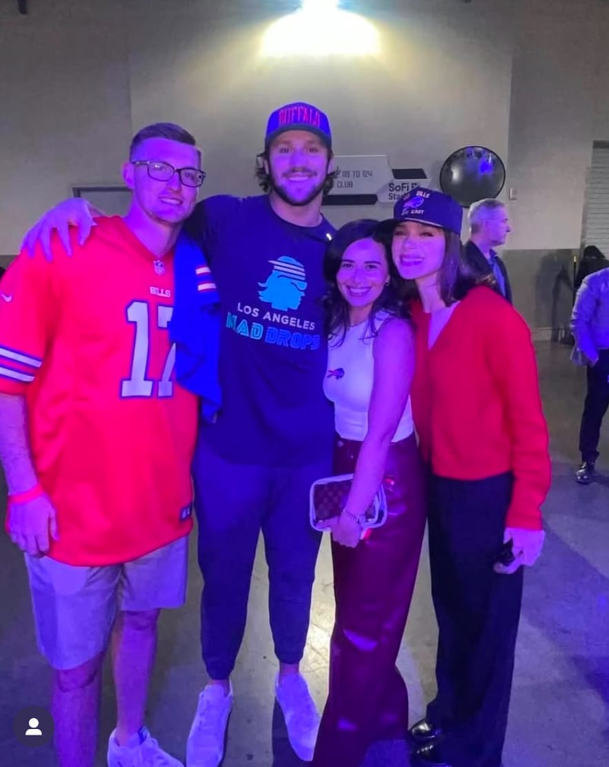 Josh Allen and Hailee Steinfeld