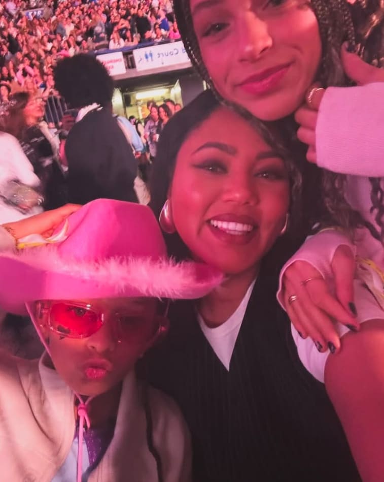 Ayesha Curry’s adorable moments with daughters without Steph(02)